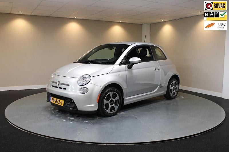 Grijs (metallic) Occasion 2014 Fiat 500e Hatchback | € 8.440 (Iets duurder) - Afbeelding 1/4