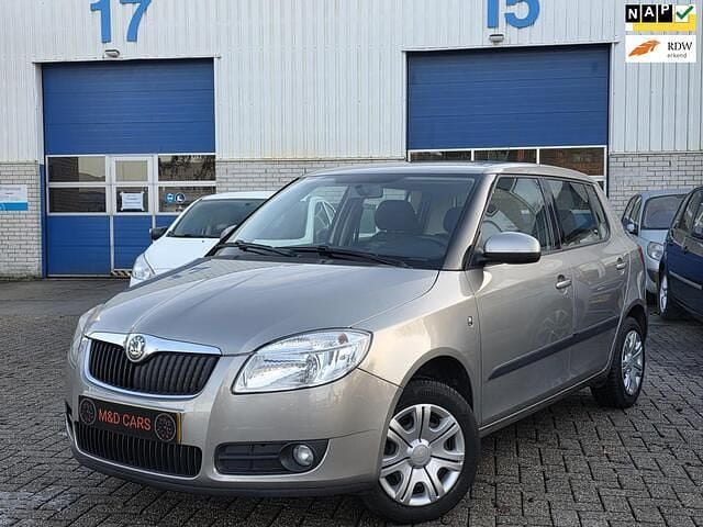 Beige Occasion 2008 Skoda Fabia Ambiente Hatchback | € 4.490 (Eerlijke prijs) - Afbeelding 1/4