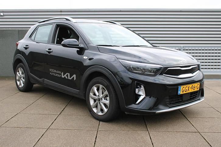 Occasion Kia Stonic 101 PK (74 kW) 2024 Zwart SUV