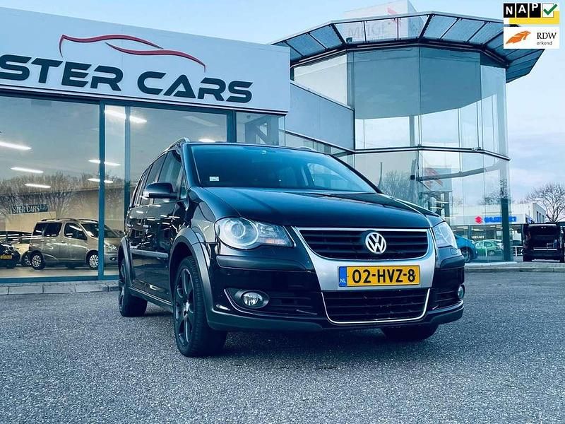 Zwart Occasion 2009 VW Touran Cross MPV | € 6.450 (Eerlijke prijs) - Afbeelding 1/4