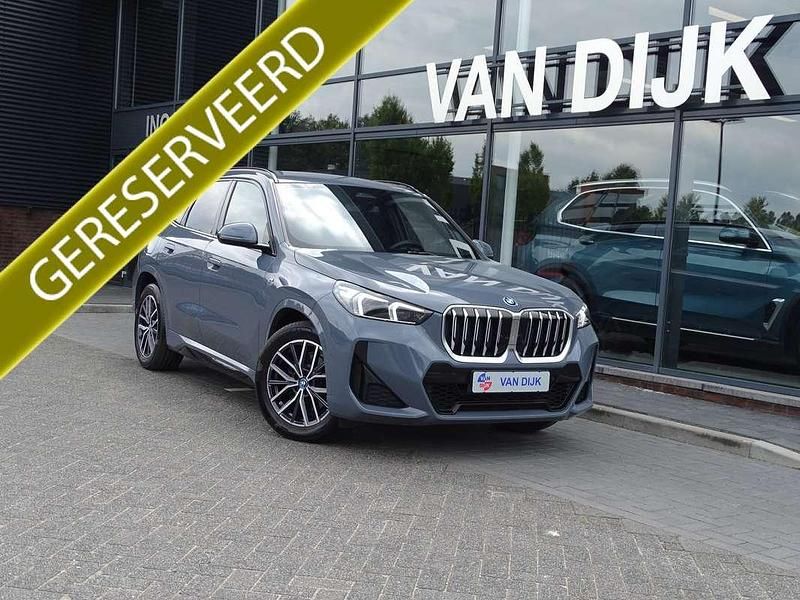 Grijs Gebruikt 2023 BMW X1 M Sport SUV | € 45.850 (Iets duurder) - Afbeelding 1/4