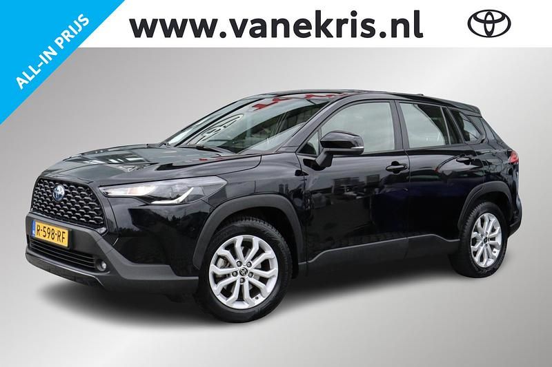 Zwart Gebruikt 2022 Toyota Corolla Cross Active SUV | € 31.499 (Goede deal) - Afbeelding 1/4