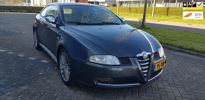 Occasion Alfa Romeo GT Distinctive 166 PK (122 kW) 2007 Grijs Coupé