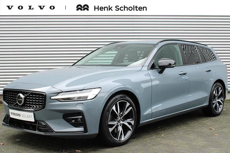 Grijs Gebruikt 2023 Volvo V60 Plus Stationwagen | € 37.950 (Duur) - Afbeelding 1/4