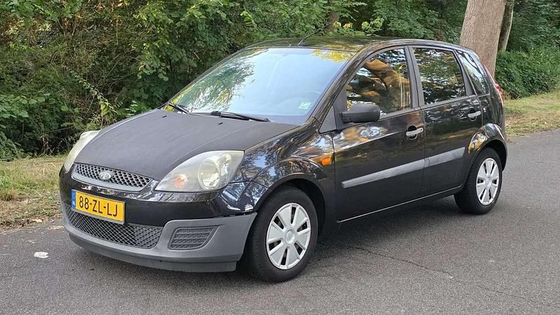 Zwart Gebruikt 2008 Ford Fiesta Hatchback | € 650 (Super prijs) - Afbeelding 1/4