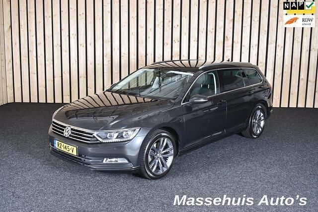 Grijs Gebruikt 2017 VW Passat Comfortline Stationwagen | € 13.750 (Eerlijke prijs) - Afbeelding 1/4