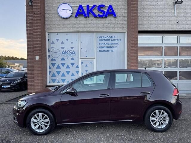 Occasion VW Golf VII Comfortline 86 PK (63 kW) 2018 Paars Hatchback