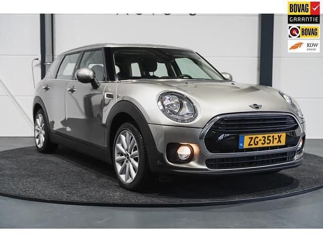 Grijs Gebruikt 2018 Mini Cooper Clubman Business Stationwagen | € 15.999 (Goede deal) - Afbeelding 1/4