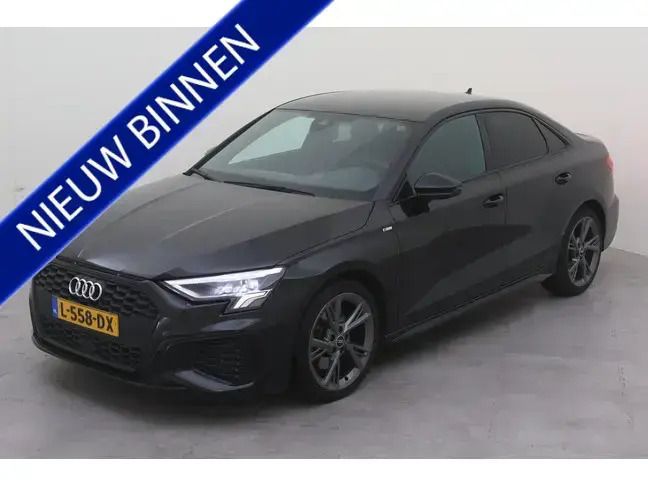 Zwart Gebruikt 2021 Audi A3 e-tron Hatchback | € 26.500 (Iets duurder) - Afbeelding 1/4
