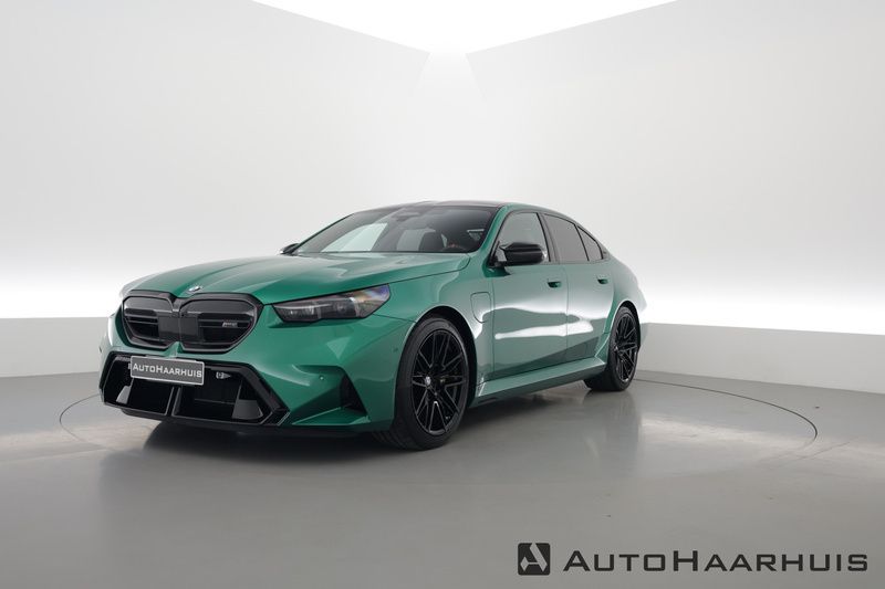 Groen Gebruikt 2024 BMW M5 Comfort Edition Sedan | € 146.900 - Afbeelding 1/3