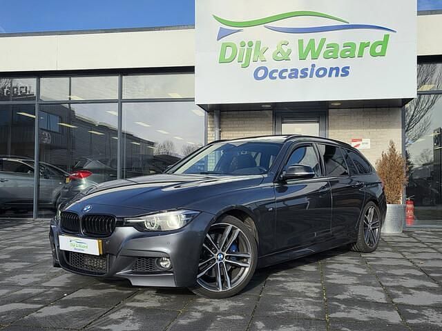 Occasion BMW 318 M Sport 136 PK (100 kW) 2019 Grijs Stationwagen