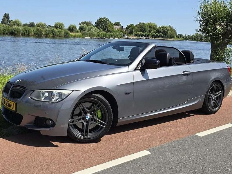 Grijs Gebruikt 2013 BMW 335 Cabriolet Exclusive Cabriolet | € 19.800 - Afbeelding 1/4