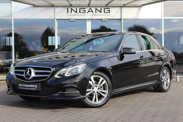 Zwart Gebruikt 2013 Mercedes E220 Ambition Sedan | € 15.900 (Duur) - Afbeelding 1/4