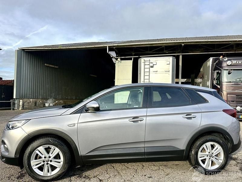 Grijs Gebruikt 2018 Opel Grandland X Edition SUV | € 8.500 - Afbeelding 1/4
