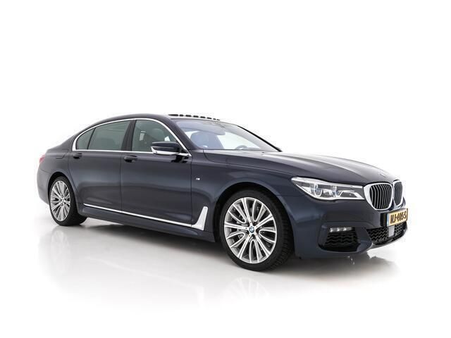 Carbon black metallic (zwart metallic) Gebruikt 2016 BMW 750L Executive Sedan | € 29.945 - Afbeelding 1/4