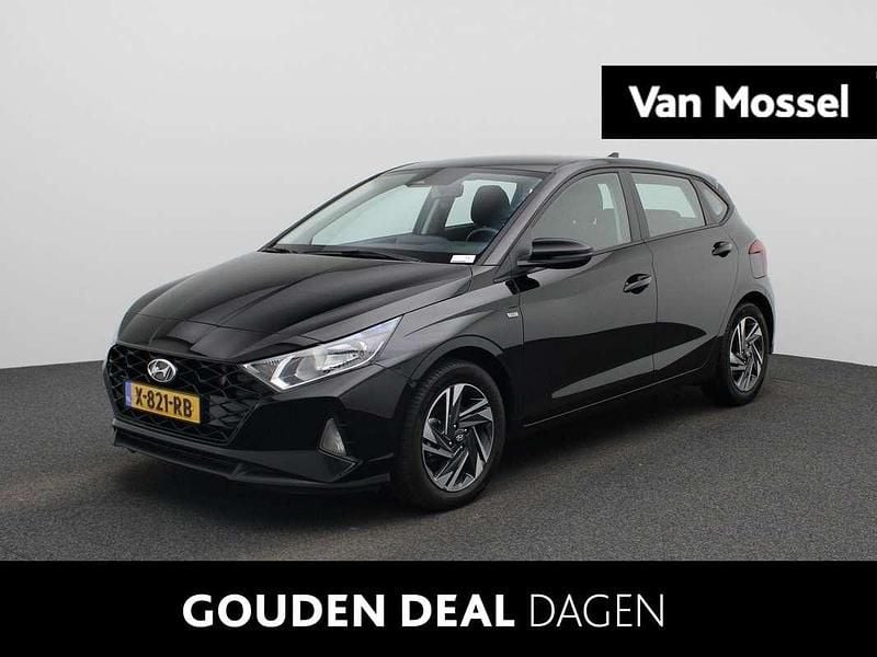 Phantom black Gebruikt 2024 Hyundai i20 Comfort Hatchback | € 18.740 (Eerlijke prijs) - Afbeelding 1/3