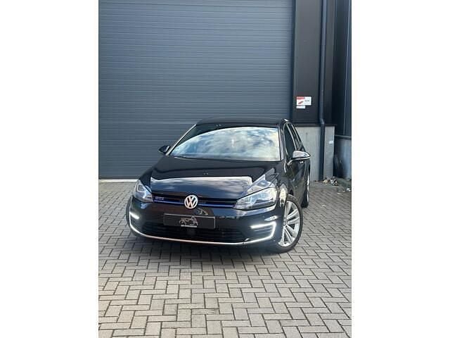 Zwart Gebruikt 2015 VW Golf VII GTE Hatchback | € 8.999 (Super prijs) - Afbeelding 1/4