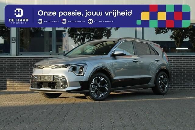 Grijs Gebruikt 2024 Kia e-Niro SUV | € 32.400 (Super prijs) - Afbeelding 1/4