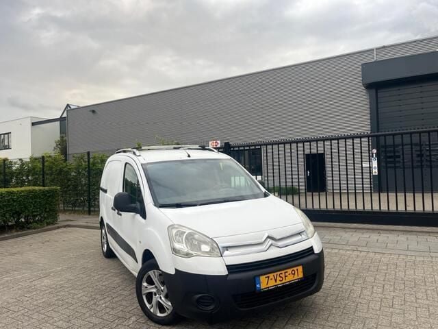 Wit Gebruikt 2011 Citroën Berlingo MPV | € 3.499 (Eerlijke prijs) - Afbeelding 1/4