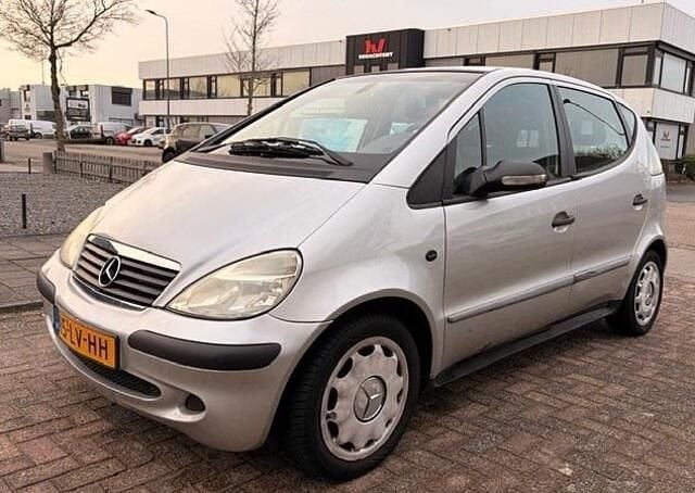 Grijs Occasion 2003 Mercedes A140 Classic MPV | € 1.249 (Goede deal) - Afbeelding 1/4
