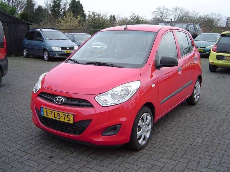 Occasion Hyundai i10 69 PK (50 kW) 2012 Rood Hatchback