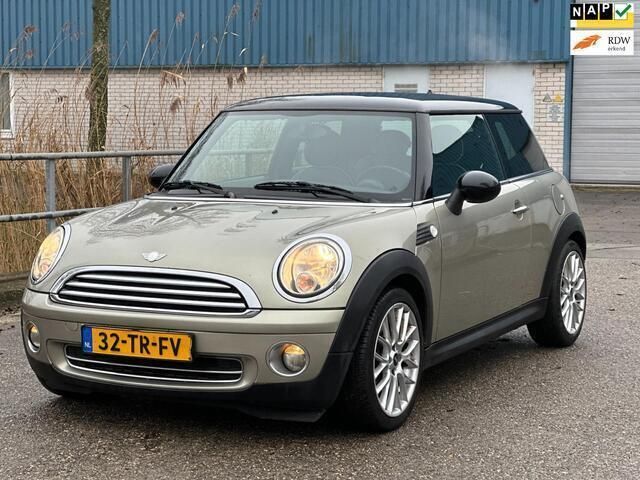 Grijs Gebruikt 2007 Mini Cooper Chili Hatchback | € 3.990 (Eerlijke prijs) - Afbeelding 1/4