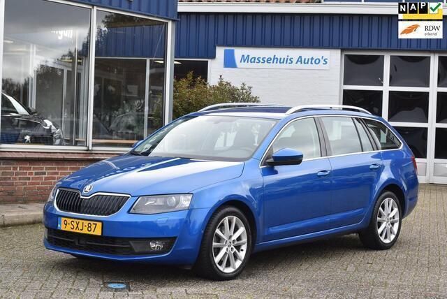 Blauw, metallic lak Gebruikt 2014 Skoda Octavia Business Line Stationwagen | € 10.950 (Iets duurder) - Afbeelding 1/4