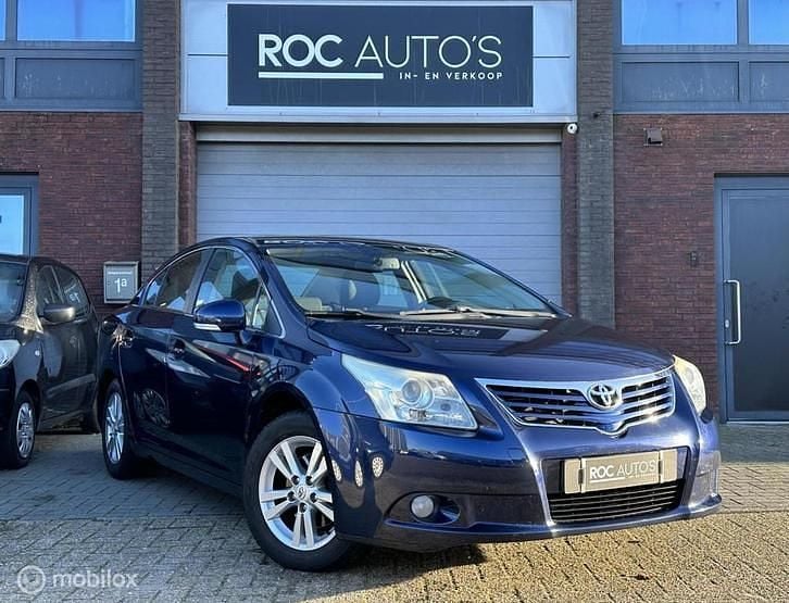 Blauw Occasion 2010 Toyota Avensis Sedan | € 6.490 (Goede deal) - Afbeelding 1/4