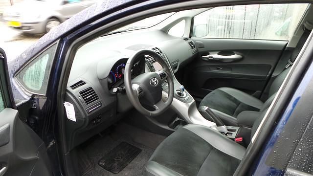 Occasion Toyota Auris 99 PK (72 kW) 2012 Blauw MPV