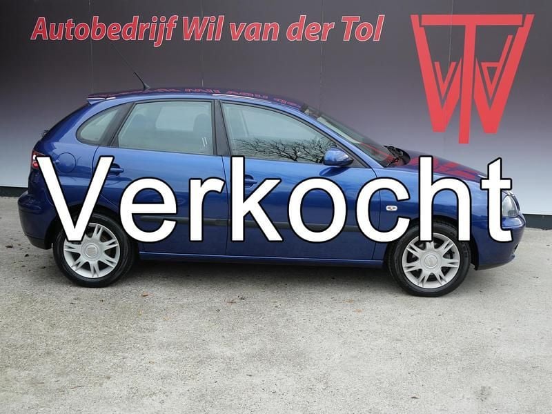 Blauw Gebruikt 2005 Seat Ibiza Reference Hatchback | € 1.990 (Eerlijke prijs) - Afbeelding 1/4