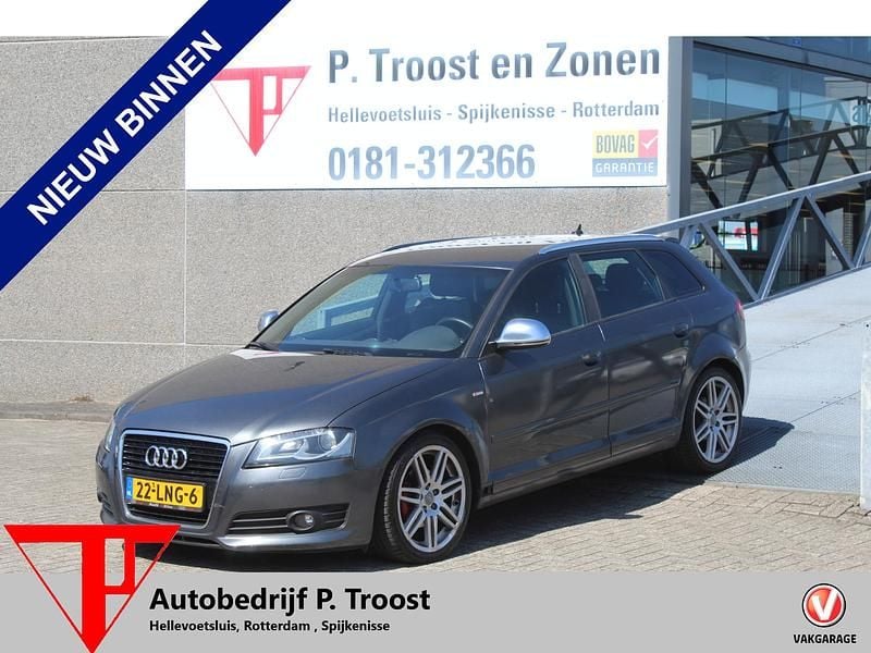 Grijs Gebruikt 2010 Audi A3 Hatchback | € 7.450 (Eerlijke prijs) - Afbeelding 1/4