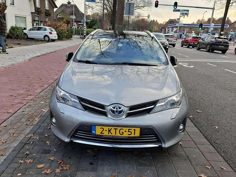 Zilver Gebruikt 2013 Toyota Auris MPV | € 11.000 (Eerlijke prijs) - Afbeelding 1/4