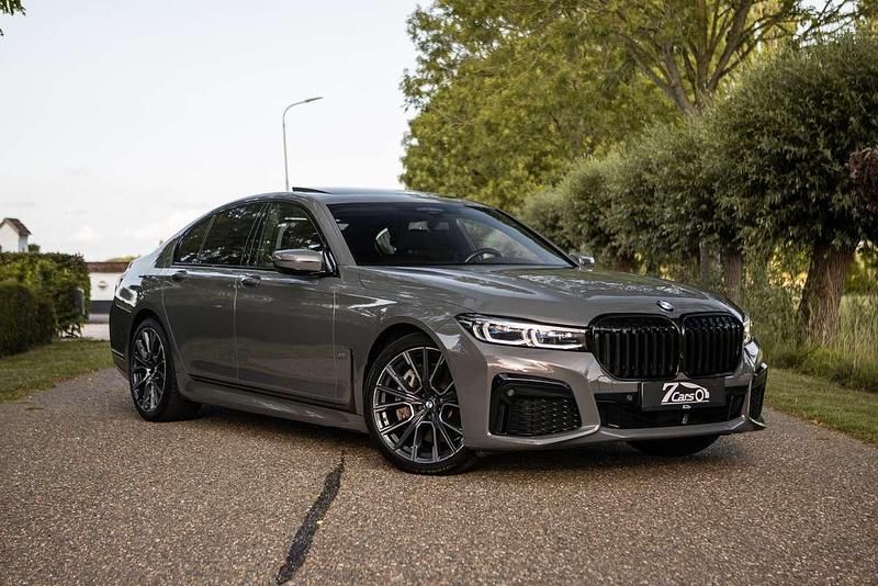 Grijs Gebruikt 2021 BMW 745 M Sport Sedan | € 50.000 - Afbeelding 1/4