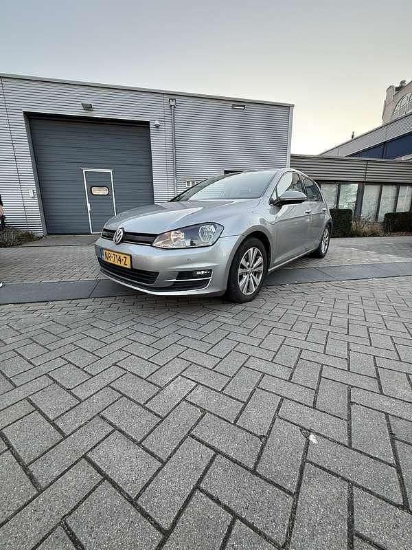 Grijs Gebruikt 2017 VW Golf VII Comfortline Stationwagen | € 7.997 (Goede deal) - Afbeelding 1/4