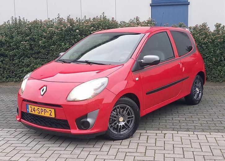 Rood Occasion 2011 Renault Twingo Collection Hatchback | € 3.450 (Eerlijke prijs) - Afbeelding 1/4