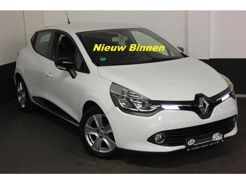 Wit Occasion 2013 Renault Clio IV Dynamique Hatchback | € 6.450 (Eerlijke prijs) - Afbeelding 1/4