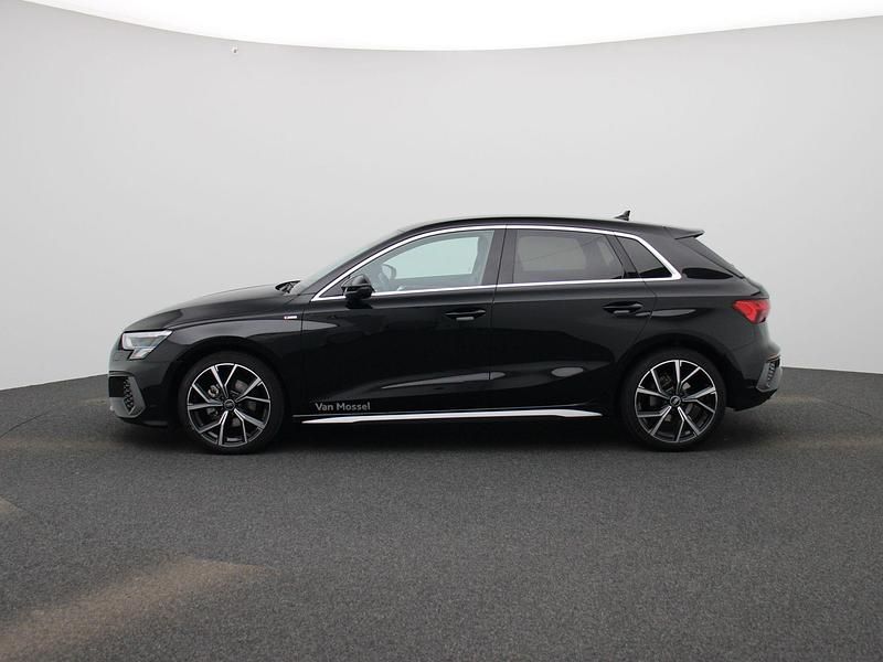 Occasion Audi A3 Sportback Sport 110 PK (80 kW) 2024 Zwart Hatchback