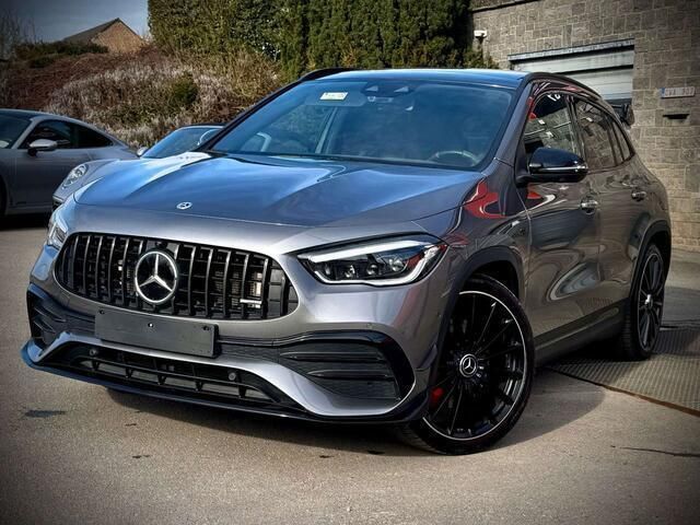 Grijs Gebruikt 2023 Mercedes GLA35 AMG AMG SUV | € 51.950 - Afbeelding 1/4