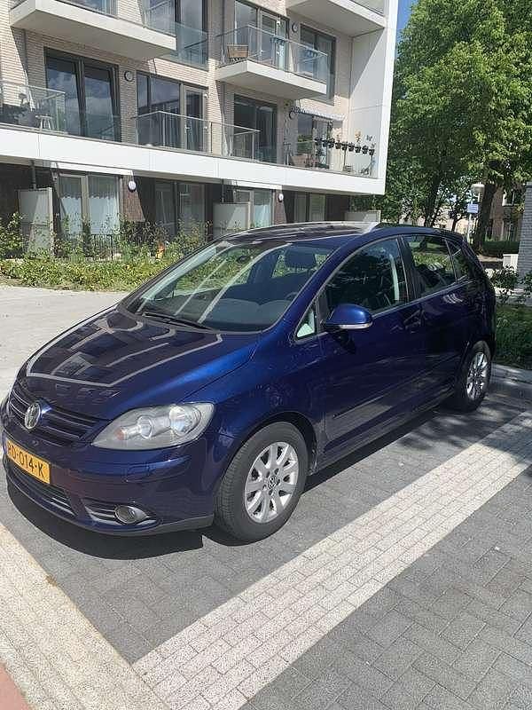 Blauw Gebruikt 2005 VW Golf IV Hatchback | € 2.000 (Goede deal) - Afbeelding 1/4