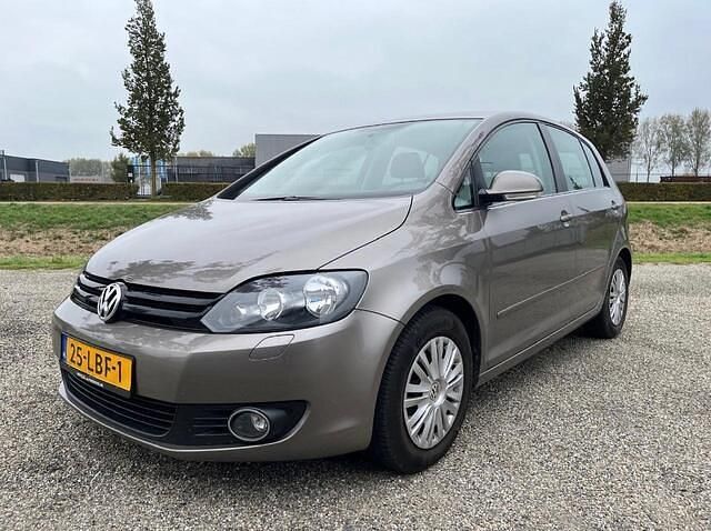 Bruin Gebruikt 2010 VW Golf Plus Trendline MPV | € 5.940 (Iets duurder) - Afbeelding 1/3