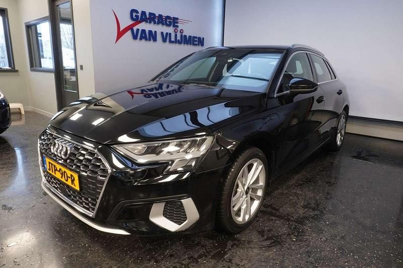 Zwart (metallic) Gebruikt 2020 Audi A3 Sportback e-tron Advanced Plus Hatchback | € 21.500 (Super prijs) - Afbeelding 1/4