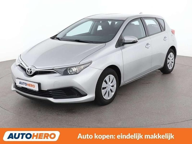 Grijs Occasion 2017 Toyota Auris Comfort Hatchback | € 10.949 (Goede deal) - Afbeelding 1/3