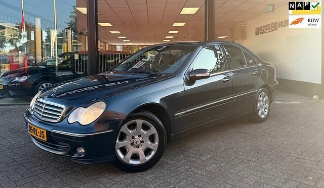 Zwart Gebruikt 2005 Mercedes C200 Elegance Sedan | € 4.940 (Eerlijke prijs) - Afbeelding 1/4