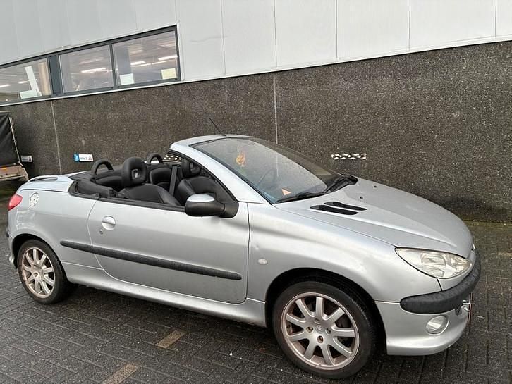 Gebruikt 2001 Peugeot 206 CC Cabriolet | € 999 (Goede deal) - Afbeelding 1/4