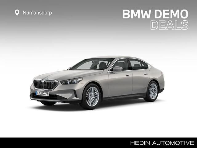 Grijs Occasion 2025 BMW i5 Sedan | € 55.895 - Afbeelding 1/4