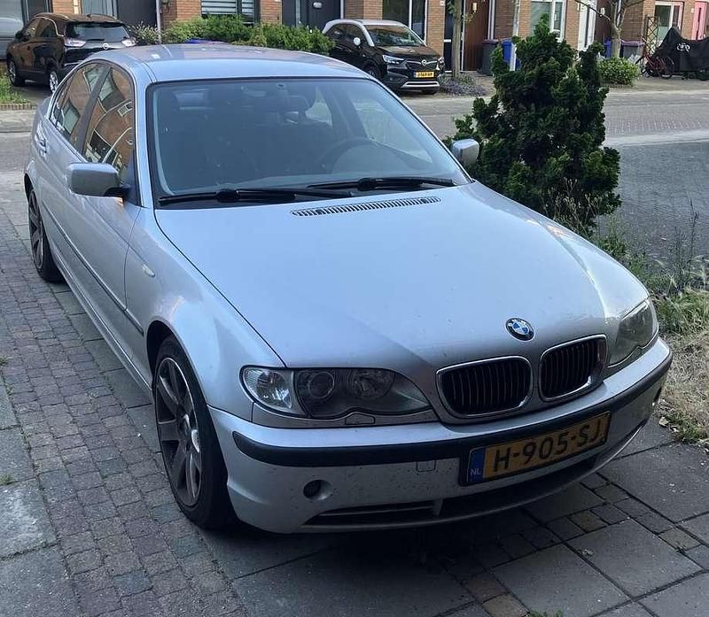 Gebruikt 2003 BMW 330 Sedan | € 4.800 (Eerlijke prijs) - Afbeelding 1/4