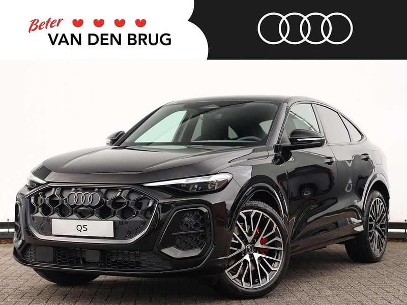 Zwart Nieuw 2025 Audi Q5 Sportback Competition SUV | € 89.800 (Duur) - Afbeelding 1/4