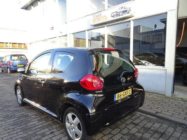 Occasion Toyota Aygo Sport 68 PK (50 kW) 2008 Zwart Hatchback