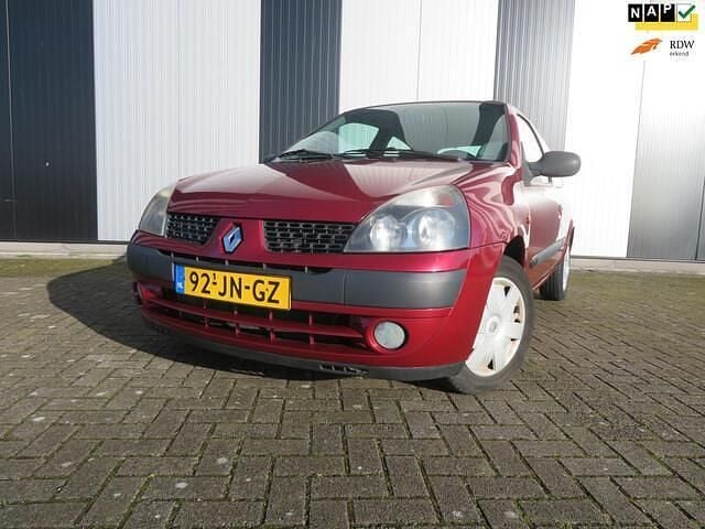 Rood Occasion 2002 Renault Clio II Expression Hatchback | € 1.450 (Eerlijke prijs) - Afbeelding 1/4