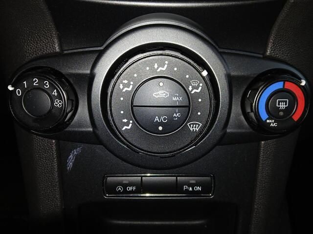 Occasion Ford Fiesta 140 PK (102 kW) 2017 Grijs Hatchback